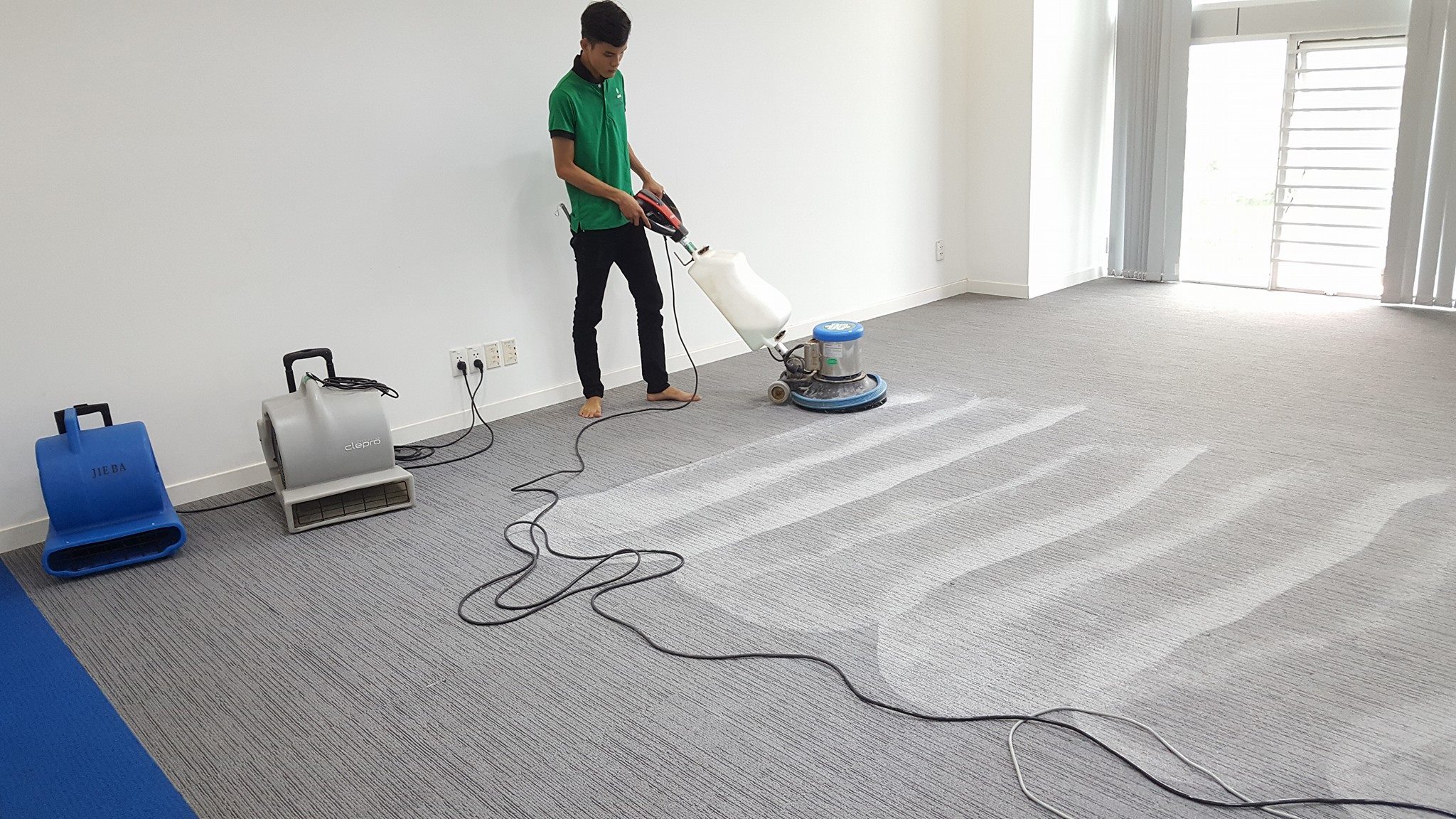 Mẹo giặt thảm chuyên nghiệp cho văn phòng - Vệ Sinh Công Nghiệp Ba Sao