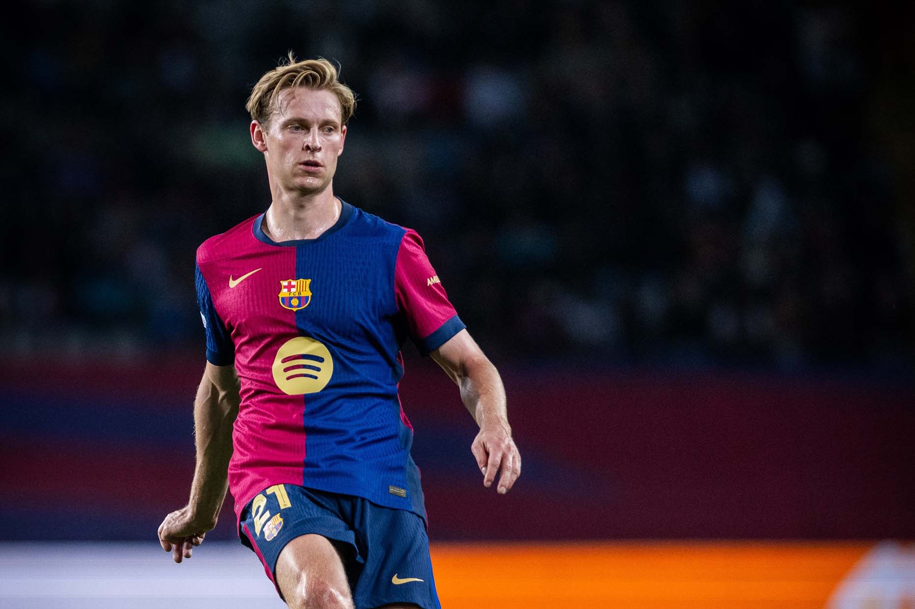 Frenkie de Jong trở lại, phủ nhận tin đồn "ngồi chơi xơi nước" tại Barca