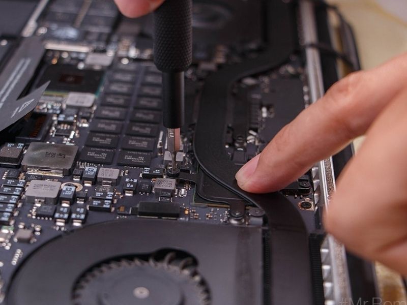 vệ sinh macbook hà nội, vệ sinh macbook ở đâu, vệ sinh macbook tại nhà, shop vệ sinh macbook