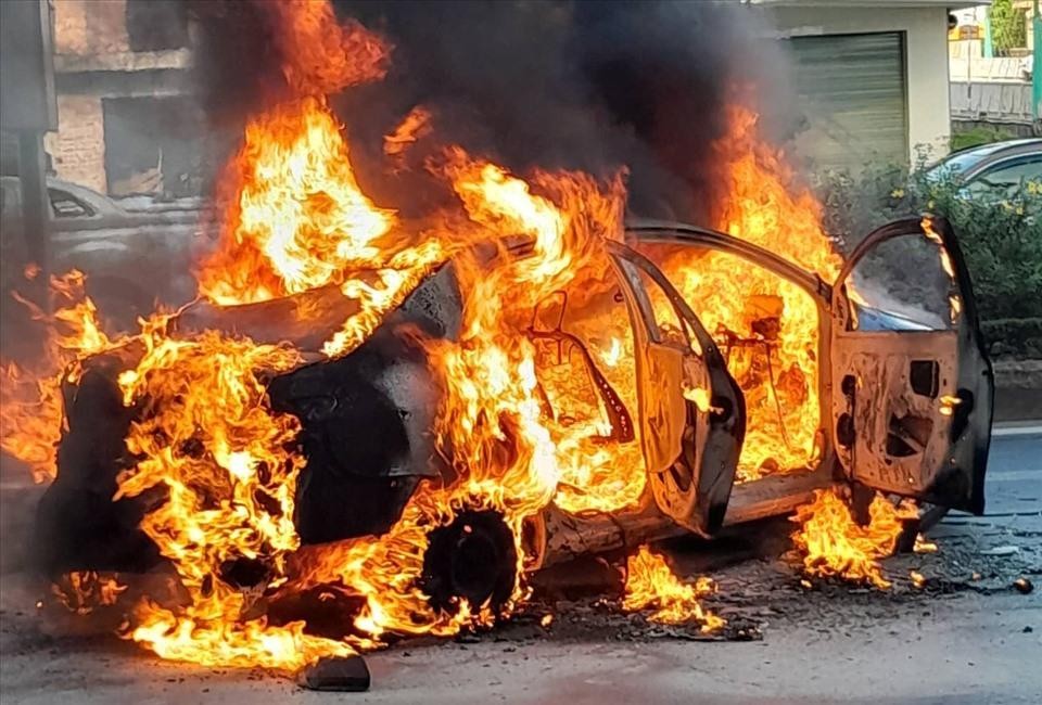 Những lý do bất ngờ khiến xe ôtô có thể bốc cháy trên đường | Báo Nghệ An điện tử