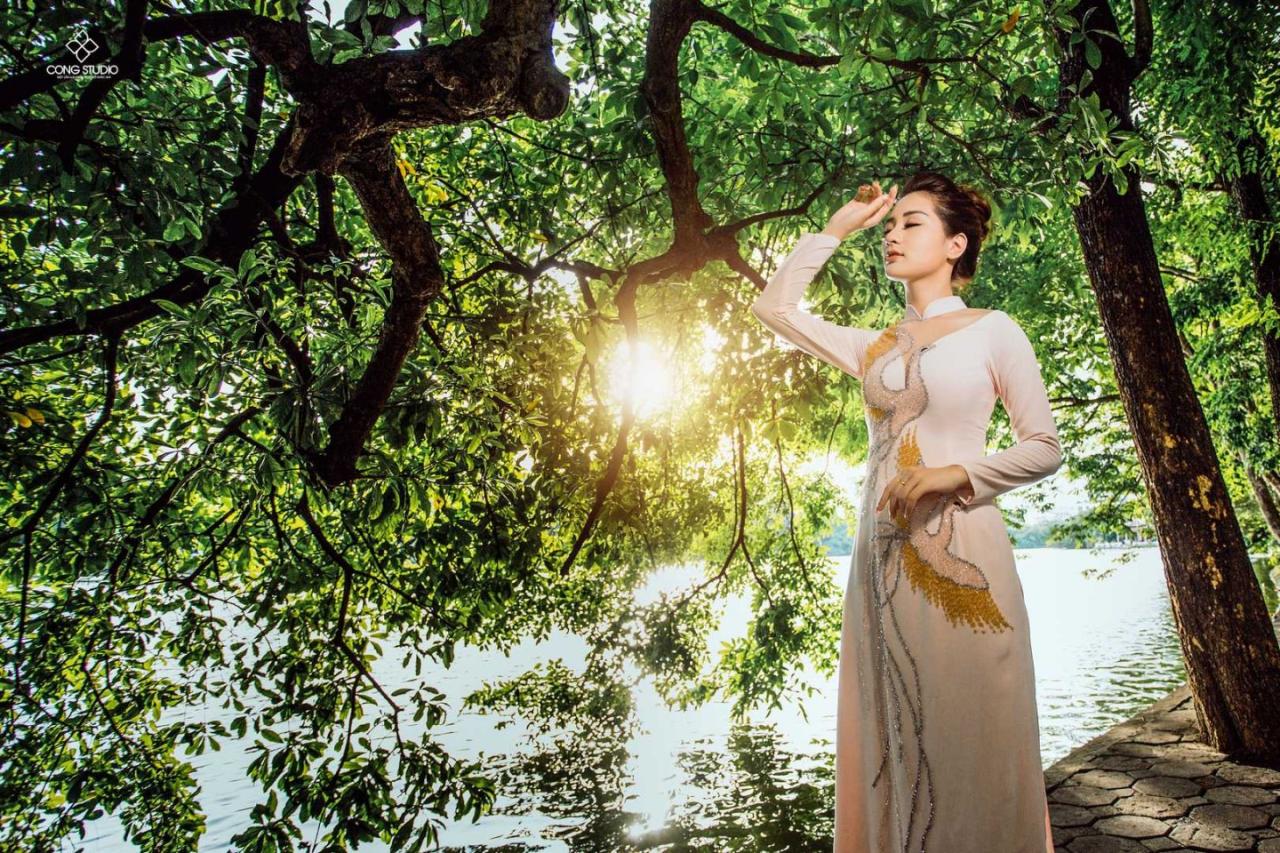 Hình ảnh Hồ Gươm hoa hậu đón nắng