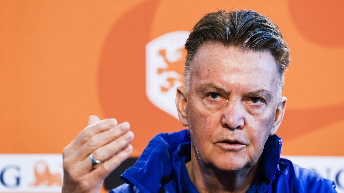 Vì sao HLV Hà Lan Louis van Gaal bất ngờ tiết lộ mình mắc bệnh ung thư?