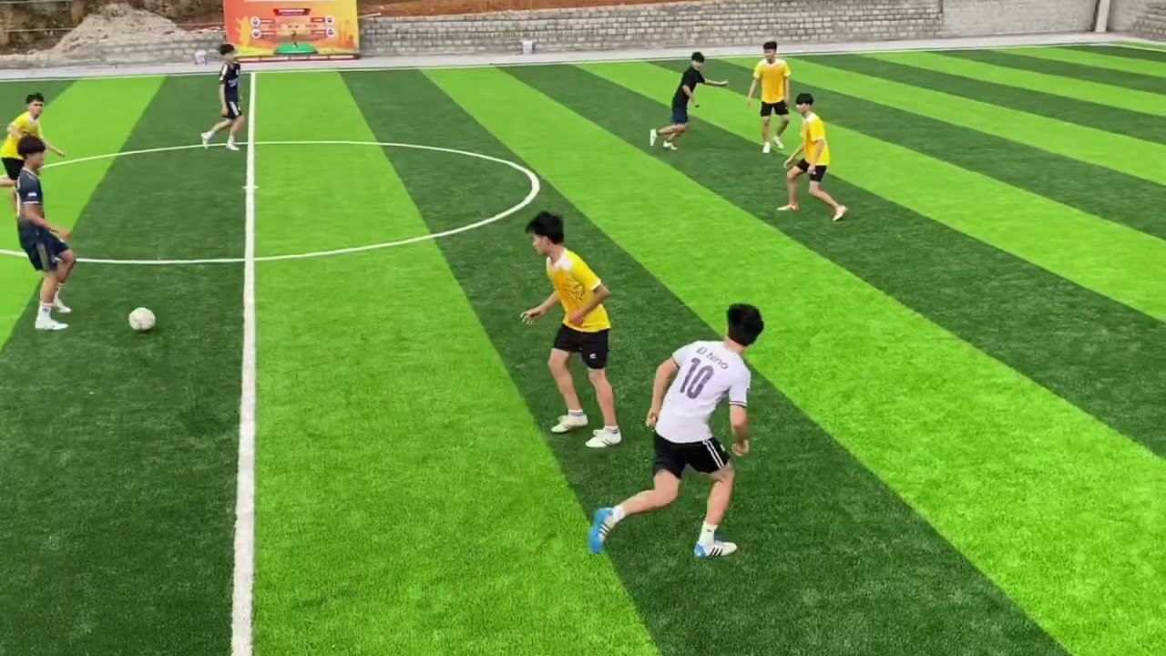 🔥 CÁCH PHÒNG THỦ 1 VS 1 ĐỐI ĐẦU TRỰC DIỆN ⚔️ | D19 FOOTBALL [VIETSUB] - YouTube