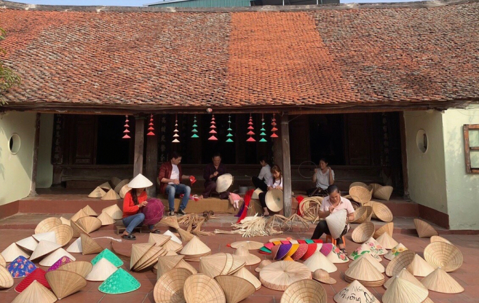 Nón làng Chuông nổi tiếng khắp Hà Nội