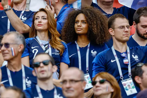 Bạn gái của Kylian Mbappé là ai? Người mẫu chuyển giới nổi tiếng – Sports Burnout
